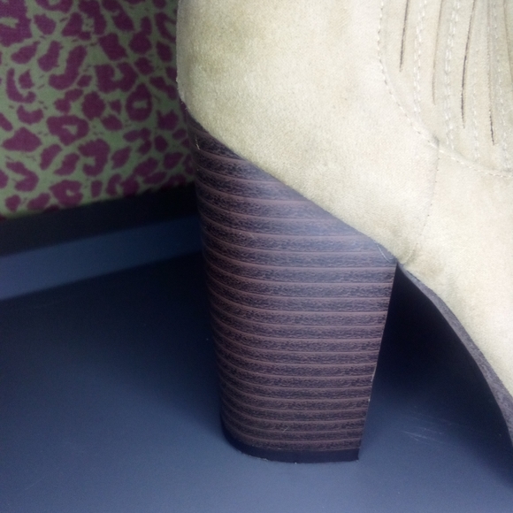 Zara Trafaluc Women's Tan Suede Block Heeled Boots - Picture 4 of 10